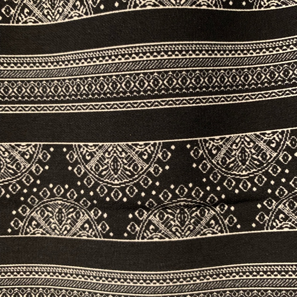 ANN TAYLOR PENCIL SKIRT SIZE 4 BLACK/WHITE NWT! - Picture 3 of 3